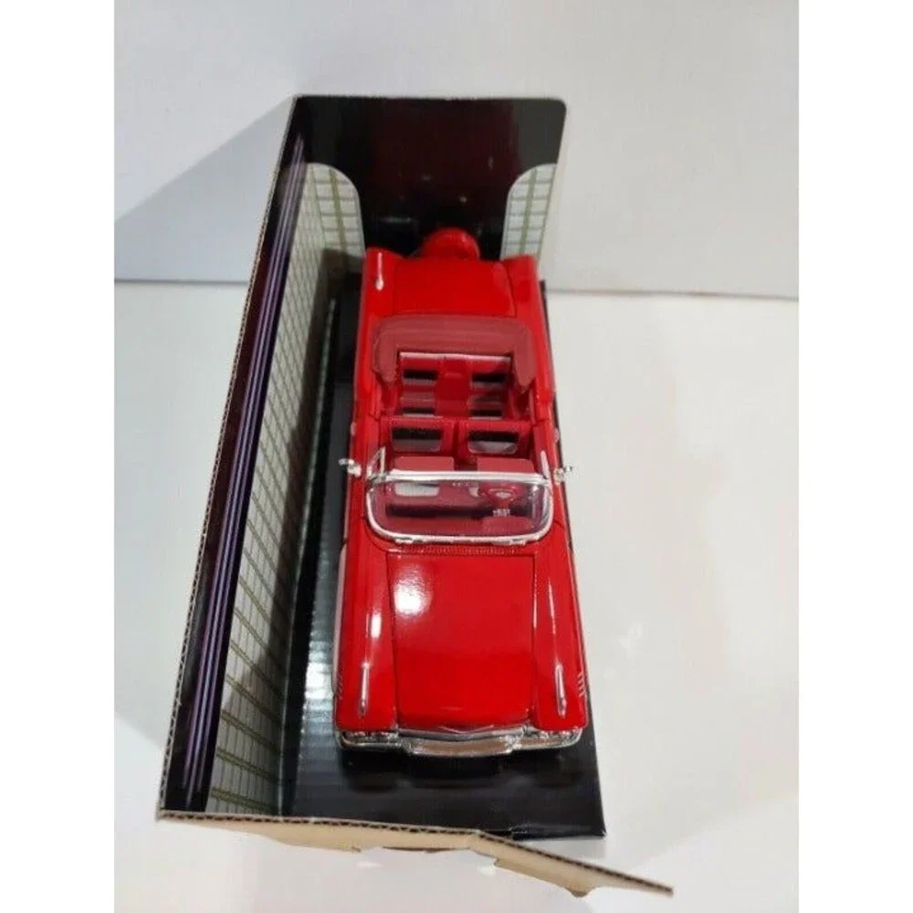 Motormax 1:24 Die Cast 1958 Chevrolet Impala Convertible Red